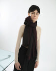 Abstract wool blend scarf with bouclé details: Burgundy