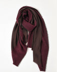 Abstract wool blend scarf with bouclé details: Burgundy